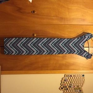 Patterned bodycon maxi dress with open back